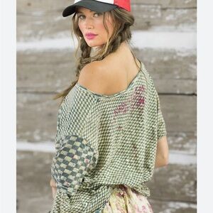 Magnolia Pearl Wylie Tee -Worn Once